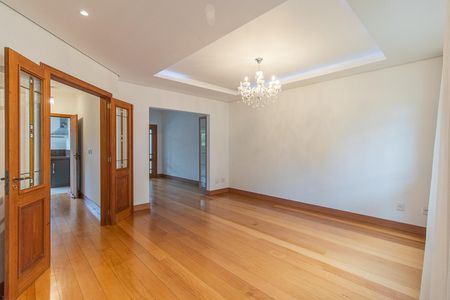 Casa de condomínio à venda com 314m², 3 quartos e 2 vagasSala