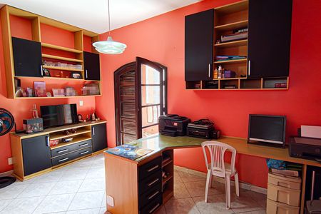 Casa à venda com 220m², 3 quartos e 1 vaga Casa à venda com 220m², 3 quartos e 1 vagaSala 2