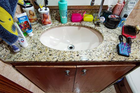 Casa à venda com 220m², 3 quartos e 1 vaga Casa à venda com 220m², 3 quartos e 1 vagaBanheiro de Serviço