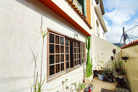 Casa à venda com 220m², 3 quartos e 1 vaga Casa à venda com 220m², 3 quartos e 1 vagaCorredor