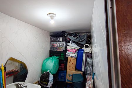 Casa à venda com 220m², 3 quartos e 1 vaga Casa à venda com 220m², 3 quartos e 1 vagaCobertura- Banheiro