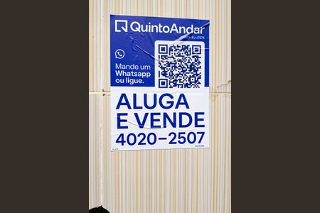 Casa à venda com 220m², 3 quartos e 1 vaga Casa à venda com 220m², 3 quartos e 1 vagaFachada