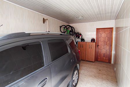 Casa à venda com 220m², 3 quartos e 1 vaga Casa à venda com 220m², 3 quartos e 1 vagaGaragem