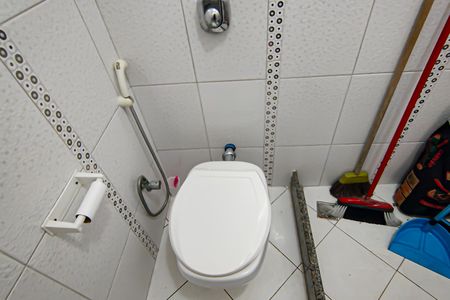 Casa à venda com 220m², 3 quartos e 1 vaga Casa à venda com 220m², 3 quartos e 1 vagaBanheiro Social