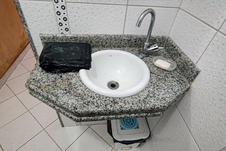 Casa à venda com 220m², 3 quartos e 1 vaga Casa à venda com 220m², 3 quartos e 1 vagaBanheiro Social