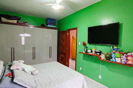 Casa à venda com 220m², 3 quartos e 1 vaga Casa à venda com 220m², 3 quartos e 1 vagaSuíte