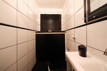 Casa à venda com 127m², 2 quartos e 2 vagasLavabo