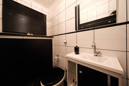 Casa à venda com 127m², 2 quartos e 2 vagasLavabo