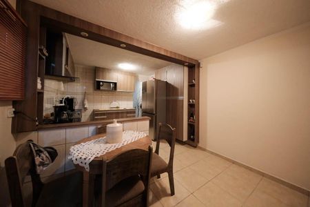 Casa à venda com 127m², 2 quartos e 2 vagasCozinha