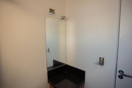 Apartamento à venda com 54m², 2 quartos e 1 vaga Apartamento à venda com 54m², 2 quartos e 1 vagaBanheiro Social