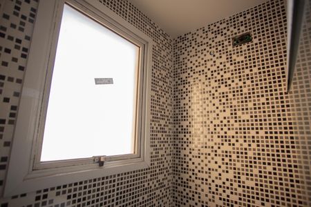 Apartamento à venda com 54m², 2 quartos e 1 vaga Apartamento à venda com 54m², 2 quartos e 1 vagaBanheiro Social