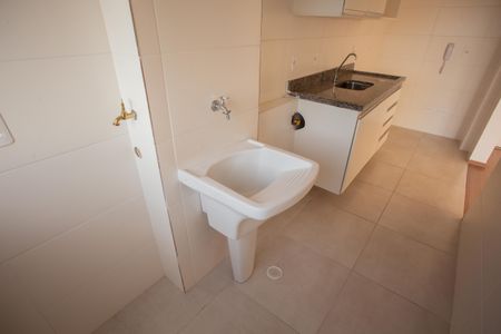 Apartamento à venda com 54m², 2 quartos e 1 vaga Apartamento à venda com 54m², 2 quartos e 1 vagaCozinha e Área de Serviço