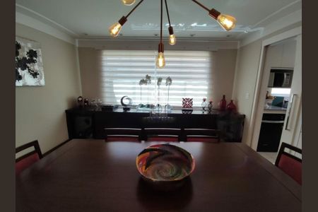 Casa à venda com 3 quartos, 210m² em Jardim Jussara, São Paulo