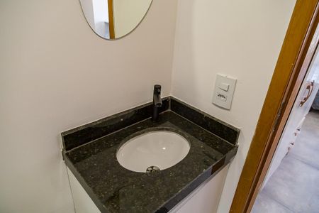 Studio para alugar com 32m², 1 quarto e sem vagaBanheiro - Detalhe