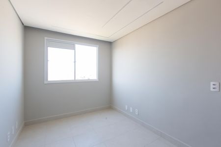 Sala/Cozinha de apartamento para alugar com 2 quartos, 32m² em Vila Carmosina, São Paulo