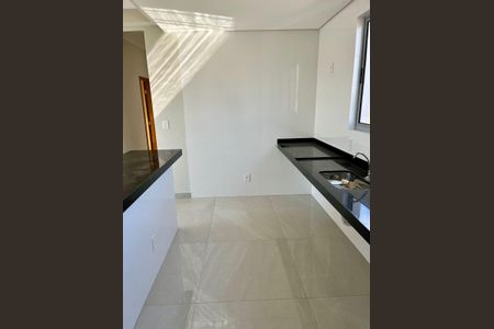 Apartamento à venda com 3 quartos, 155m² em Barreiro, Belo Horizonte