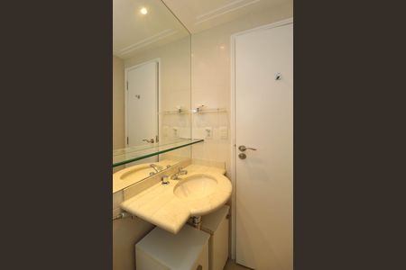 Apartamento à venda com 139m², 3 quartos e 3 vagasBanheiro da Suíte 2