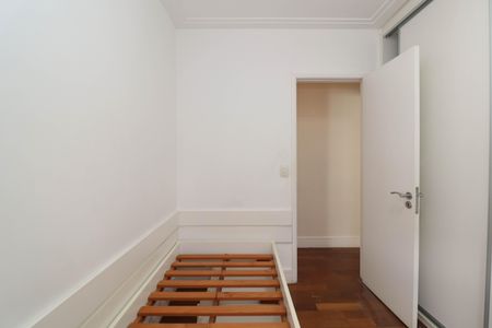 Apartamento à venda com 139m², 3 quartos e 3 vagasQuarto 4