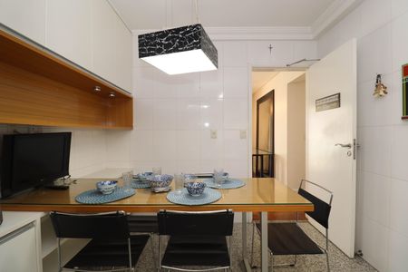 Apartamento à venda com 139m², 3 quartos e 3 vagasCozinha