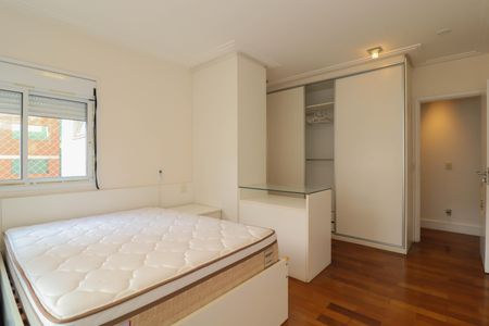Apartamento à venda com 139m², 3 quartos e 3 vagasSuíte 1