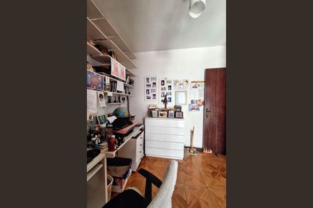 Casa à venda com 720m², 5 quartos e 6 vagasQuarto 2