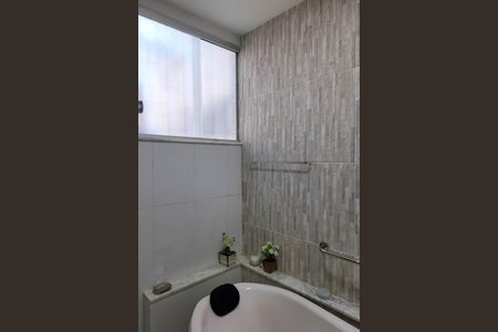 Casa à venda com 720m², 5 quartos e 6 vagasBanheiro Social 1