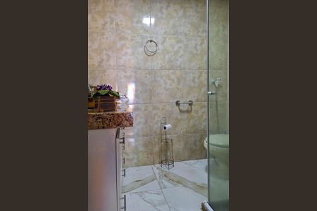 Casa à venda com 720m², 5 quartos e 6 vagasBanheiro Social 2