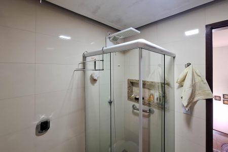 Casa à venda com 720m², 5 quartos e 6 vagasBanheiro Social 2