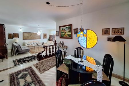 Sala de casa para alugar com 5 quartos, 720m² em Piratininga, Niterói