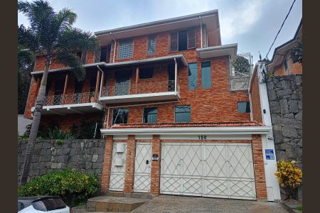 Casa para alugar com 960m², 4 quartos e 10 vagas Casa para alugar com 960m², 4 quartos e 10 vagasFachada