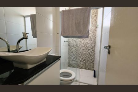 Apartamento à venda com 64m², 2 quartos e 1 vaga Apartamento à venda com 64m², 2 quartos e 1 vagaBanheiro