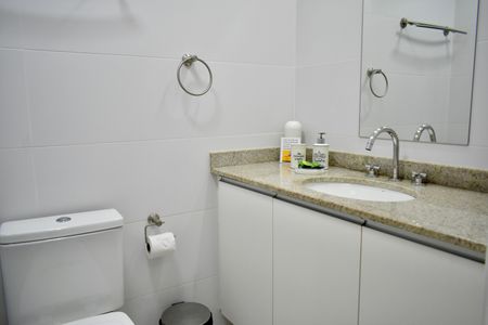 Studio para alugar com 20m², 0 quarto e sem vaga Studio para alugar com 20m², 0 quarto e sem vagaBanheiro