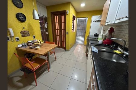 Apartamento à venda com 114m², 2 quartos e 1 vaga