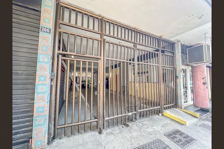 Apartamento à venda com 58m², 2 quartos e sem vaga Apartamento à venda com 58m², 2 quartos e sem vagaFachada