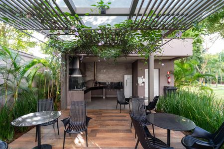 Apartamento à venda com 136m², 4 quartos e 3 vagas Apartamento à venda com 136m², 4 quartos e 3 vagasÁrea comum Churrasqueira