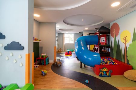 Apartamento à venda com 136m², 4 quartos e 3 vagas Apartamento à venda com 136m², 4 quartos e 3 vagasBrinquedoteca