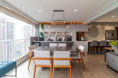 Varanda da Sala de apartamento à venda com 4 quartos, 136m² em Barra Funda, São Paulo