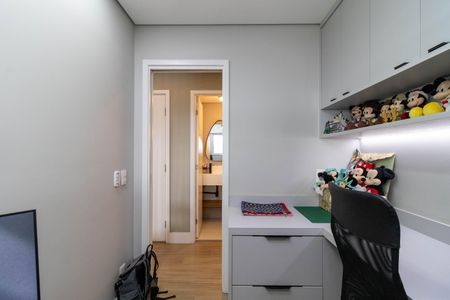 Apartamento à venda com 136m², 4 quartos e 3 vagas Apartamento à venda com 136m², 4 quartos e 3 vagasQuarto