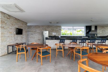 Apartamento à venda com 136m², 4 quartos e 3 vagas Apartamento à venda com 136m², 4 quartos e 3 vagasÁrea comum - Salão de festas