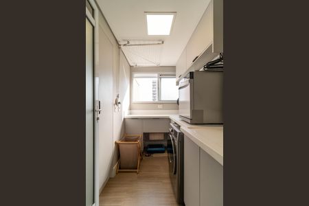 Apartamento à venda com 136m², 4 quartos e 3 vagas Apartamento à venda com 136m², 4 quartos e 3 vagasÁrea de Serviço