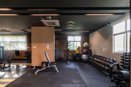 Apartamento à venda com 136m², 4 quartos e 3 vagas Apartamento à venda com 136m², 4 quartos e 3 vagasÁrea comum - Academia