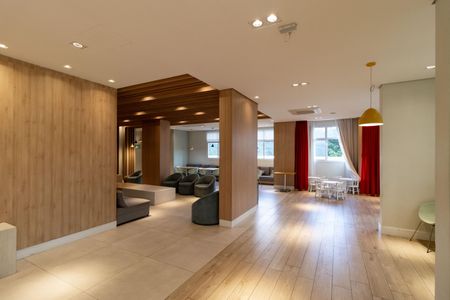 Apartamento à venda com 136m², 4 quartos e 3 vagas Apartamento à venda com 136m², 4 quartos e 3 vagasÁrea comum - Salão de festas