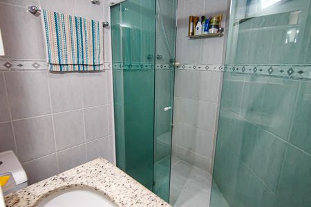 Apartamento à venda com 225m², 3 quartos e 4 vagas Apartamento à venda com 225m², 3 quartos e 4 vagasBanheiro da Suíte 2