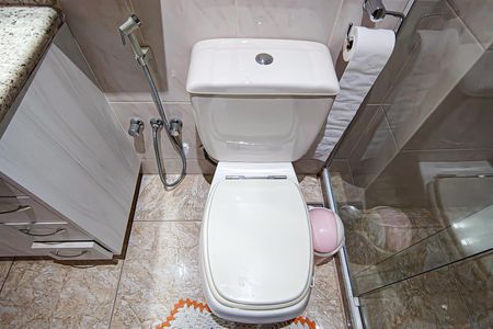 Apartamento à venda com 225m², 3 quartos e 4 vagas Apartamento à venda com 225m², 3 quartos e 4 vagasBanheiro Social