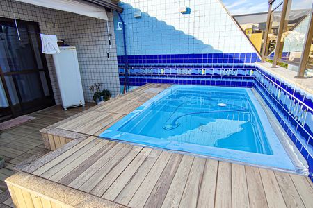 Apartamento à venda com 225m², 3 quartos e 4 vagas Apartamento à venda com 225m², 3 quartos e 4 vagascobertura