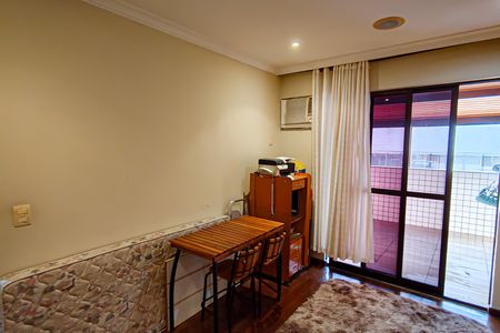 Apartamento à venda com 225m², 3 quartos e 4 vagas Apartamento à venda com 225m², 3 quartos e 4 vagasSuíte 3