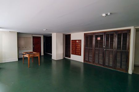 Apartamento à venda com 225m², 3 quartos e 4 vagas Apartamento à venda com 225m², 3 quartos e 4 vagasÁrea comum