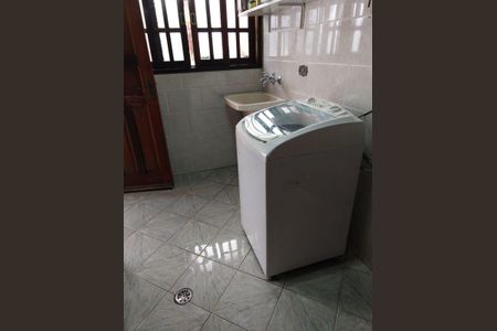 Casa à venda com 198m², 3 quartos e 2 vagas