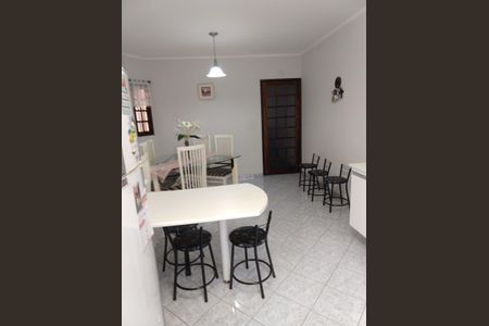 Casa à venda com 198m², 3 quartos e 2 vagas