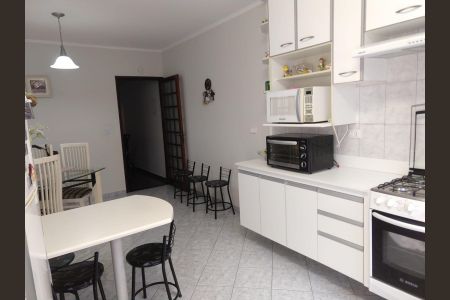 Casa à venda com 198m², 3 quartos e 2 vagas